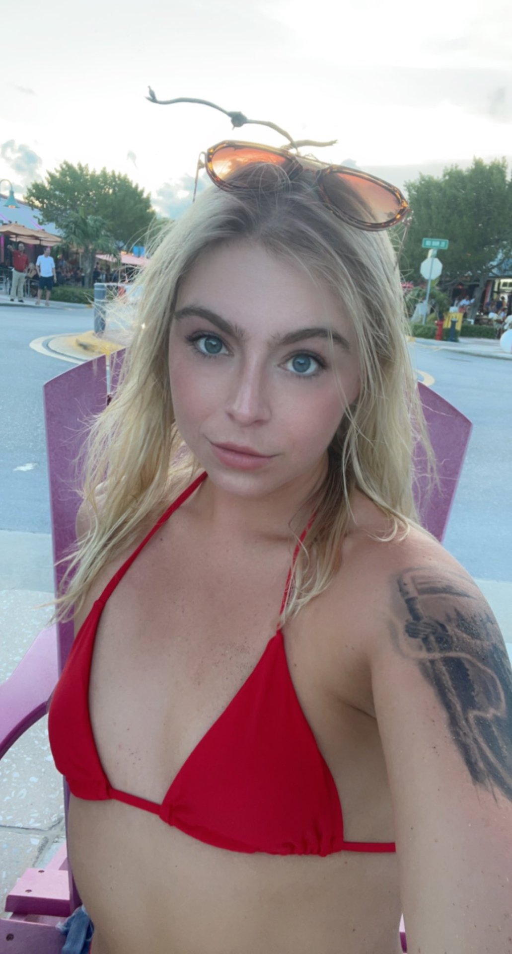 Chrissy182 from Greater London,United Kingdom