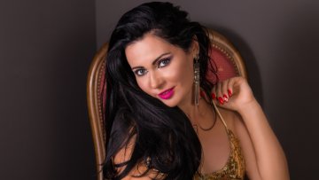 sMokinHotH0lly from Kent,United Kingdom